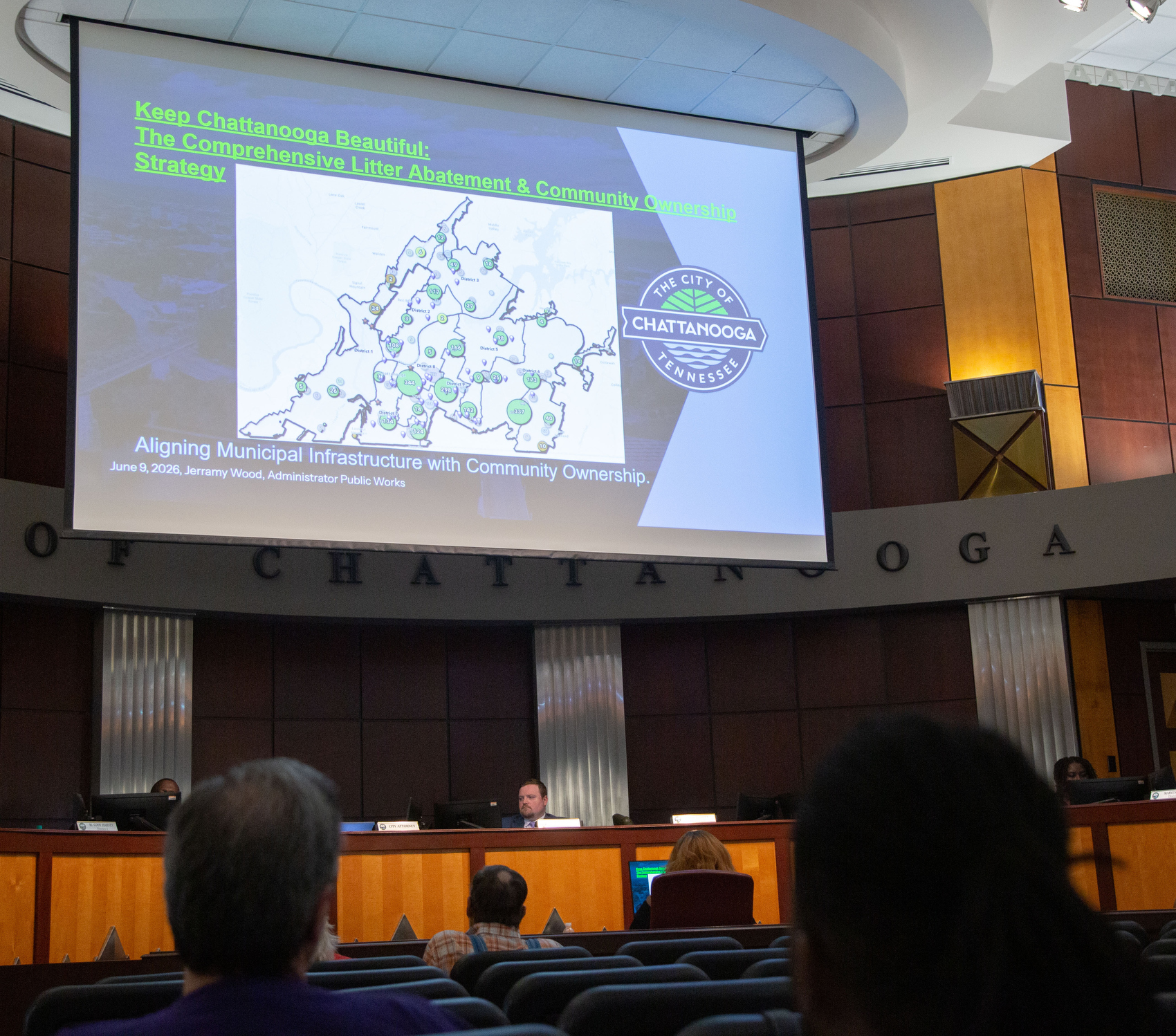 Staff photo by Larry Sullivan II / A slide about Keep Chattanooga Beautiful is shown during the Chattanooga City Council meeting. The City Council is considering adopting a 19-person litter crew for the municipality.
