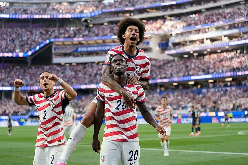 US opens its home World Cup with a dynamic 4-1 victory over Paraguay, sparked by Balogun’s 2 goals