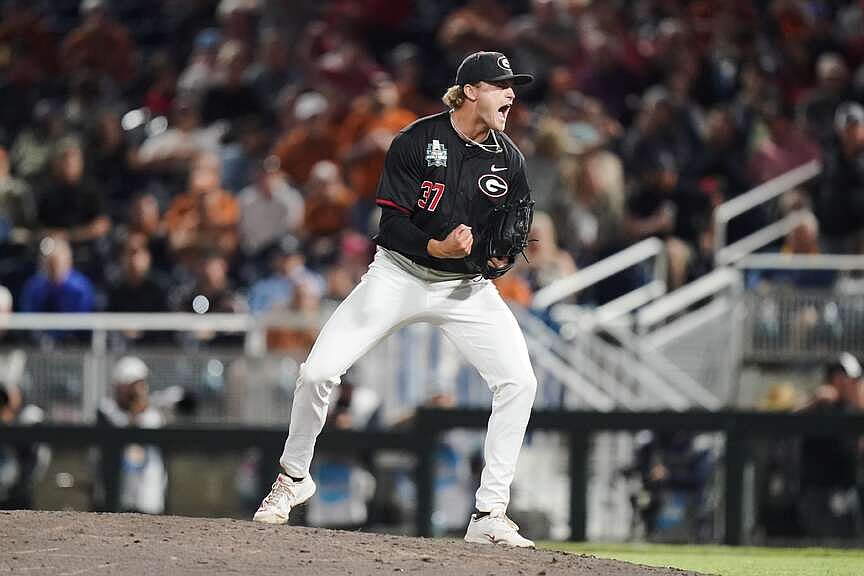 Volchko’s 15-strikeout complete game, Volantis’ struggle lead to Georgia’s 7-1 CWS win over Texas