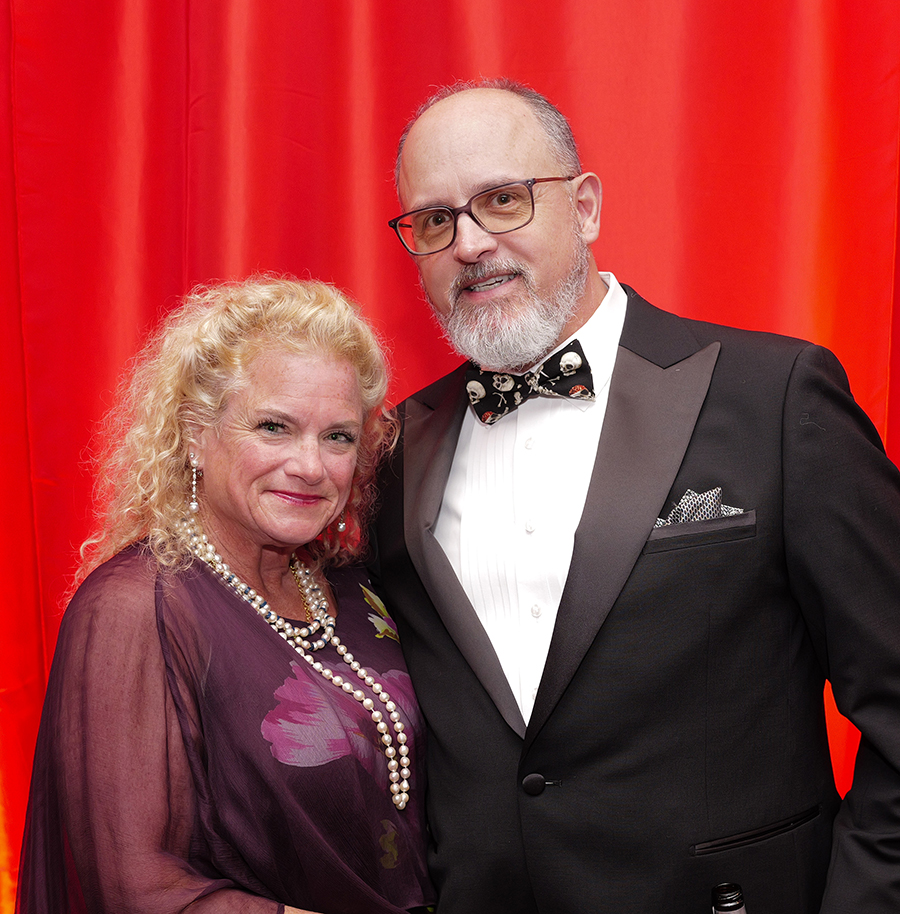 Photo by Mark Gilliland / Barbara & William Schlueter
