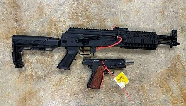 Man, woman arrested in Texarkana accused of pointing realistic toy guns at people