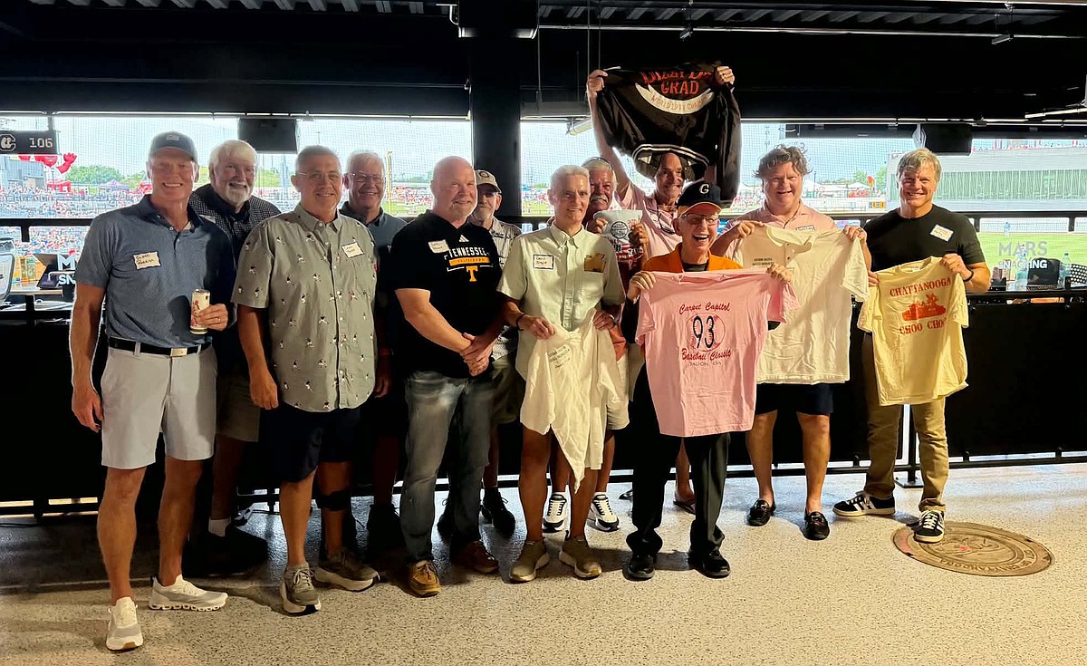 Lookouts honor Dizzy Dean Graduate Baseball League alumni