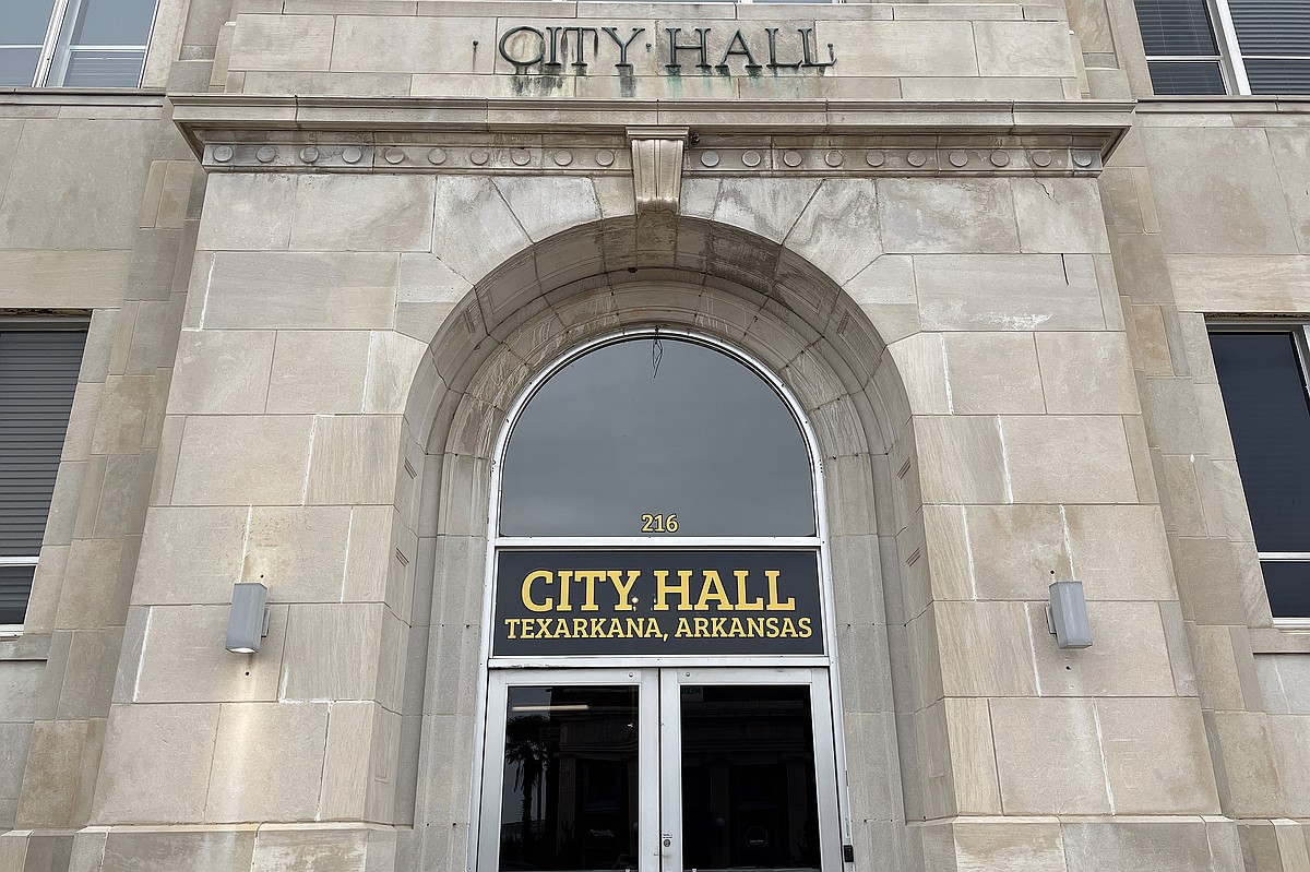 Only one of four possible Texarkana, Arkansas, city officeholders seeking re-election
