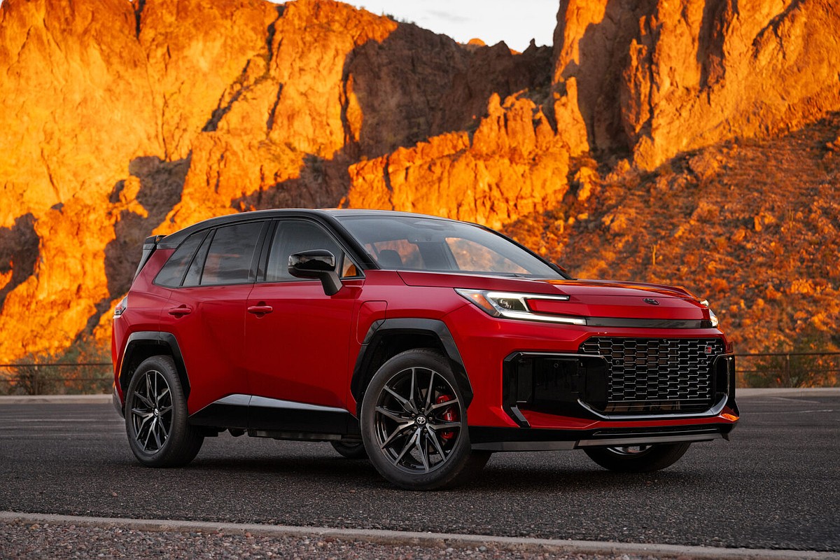 Review | A mystery: How does Toyota improve the RAV4?