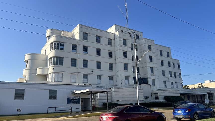 Memo says state ‘should consider’ shuttering Texarkana correctional center