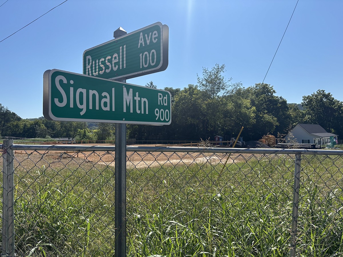 No, Chattanooga isn’t getting In-N-Out on Signal Mountain Road. Signs were hoa...