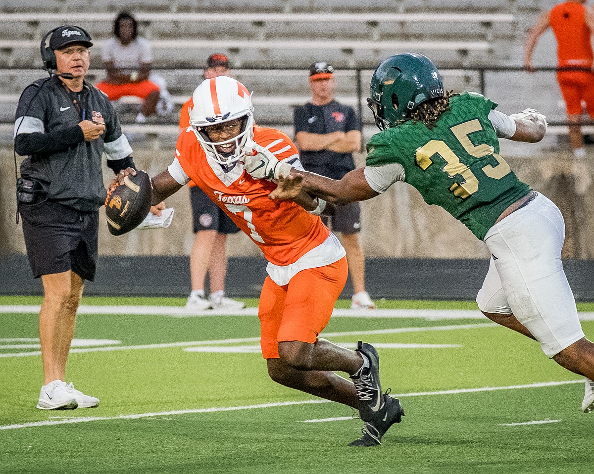 Prep Football: Stanford pleased with Longview scrimmage