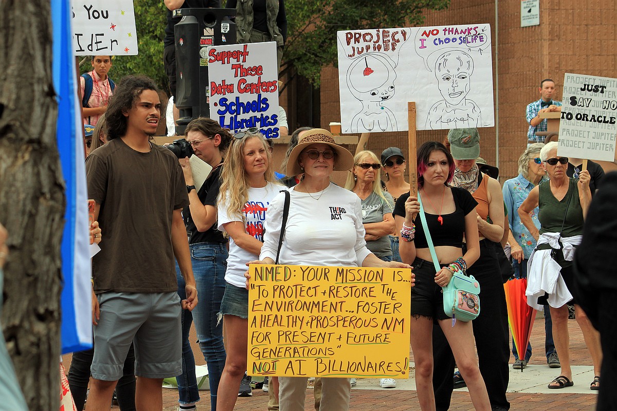 In a divided America, the left and right unite to oppose artificial intelligence data centers