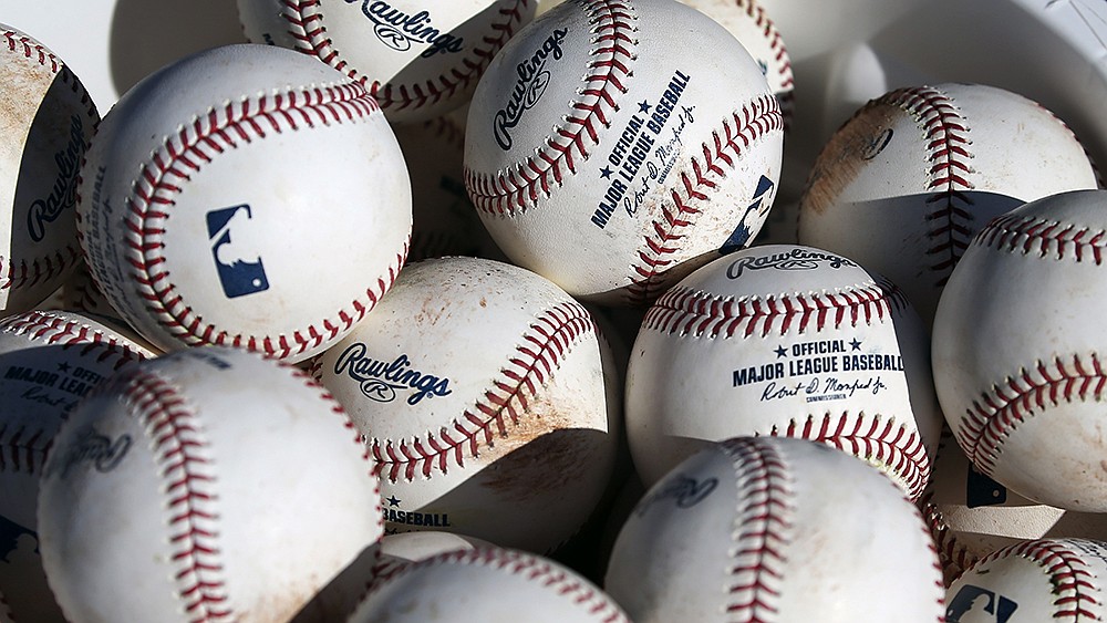 MLB makes push to limit free agency to pair of winter windows