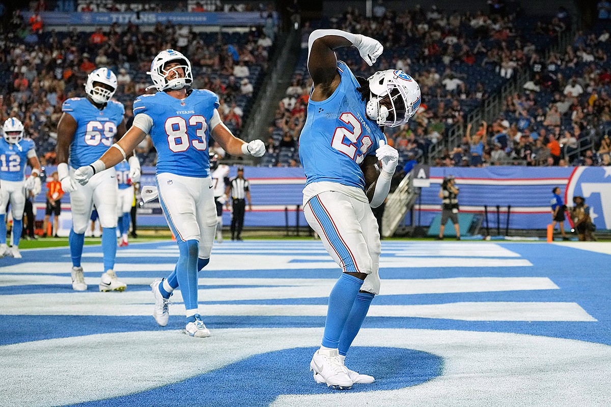 Titans rest most of their starters while losing preseason finale to Bears