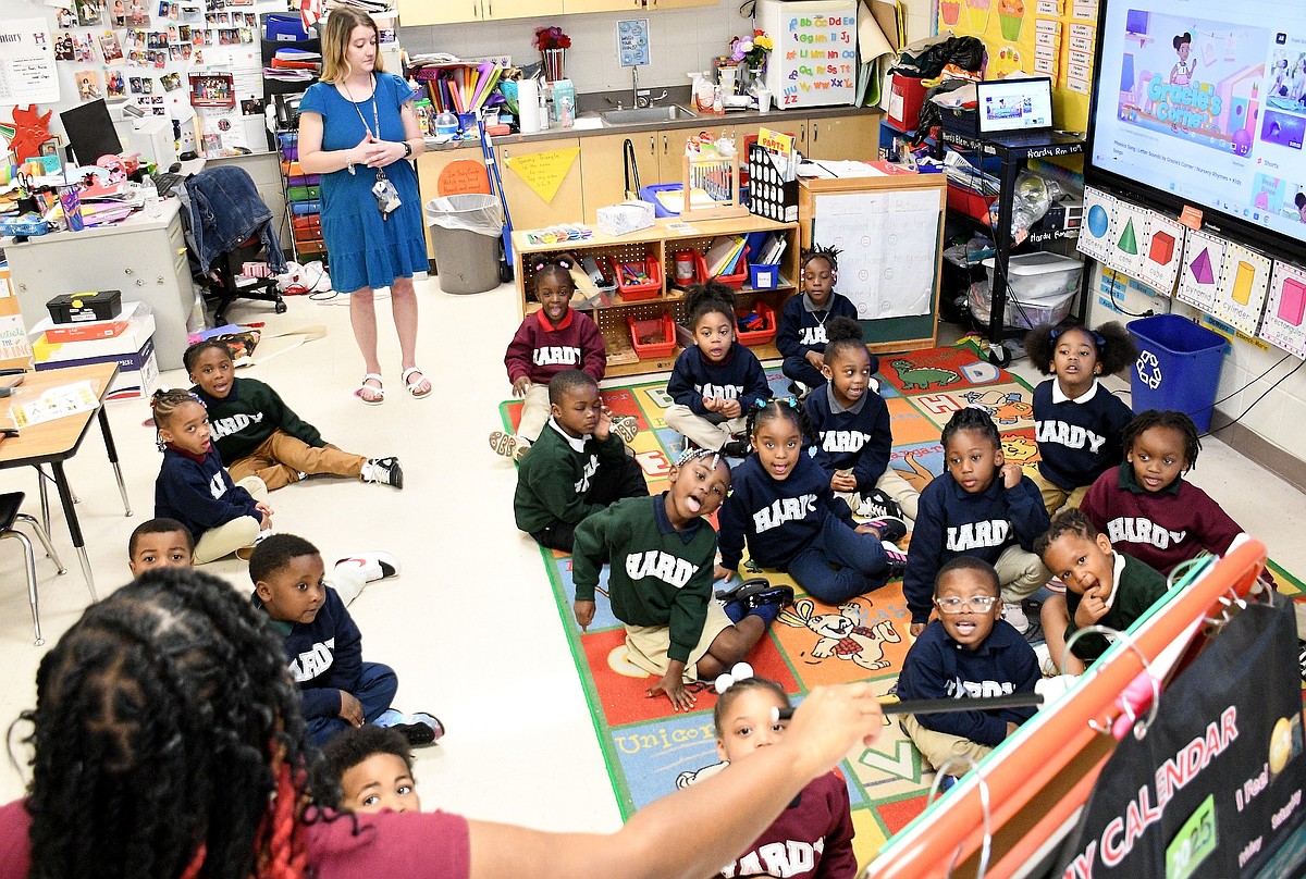 Should Tennessee fully fund special education pre-K programs?