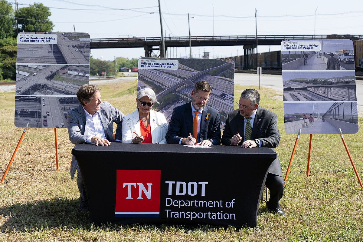 State, federal, local officials celebrate grant signing for $130M Wilcox bridge project