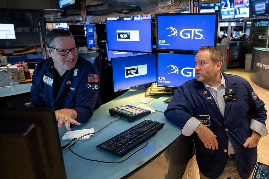 Stocks fall as oil prices jump back above $100 a barrel - camdenarknews.com
