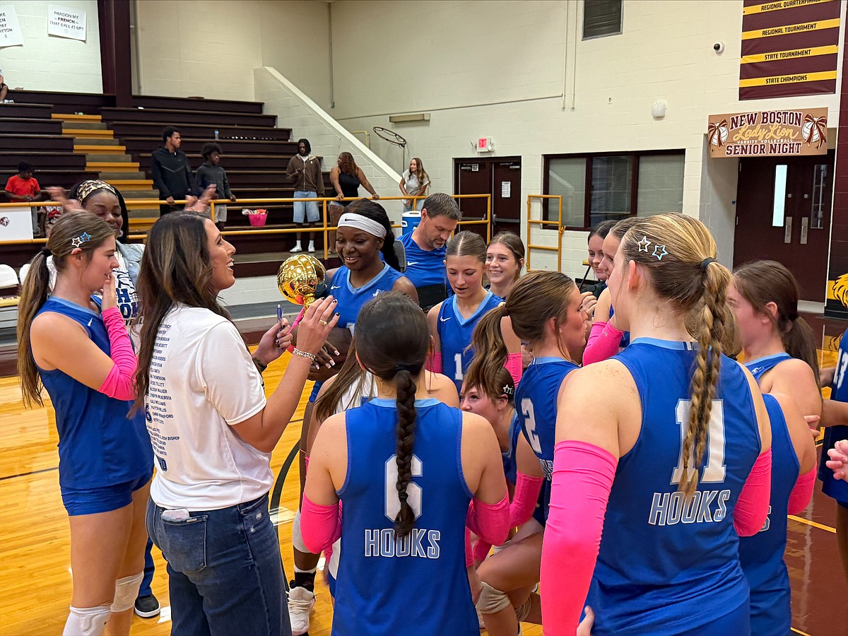 Prep Volleyball: Hooks goes unbeaten in district play