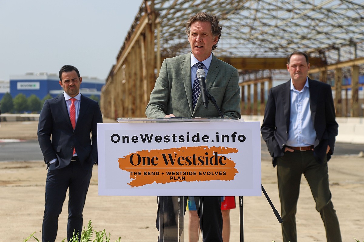 Kelly, Wamp met with developer Jimmy White to push The Bend past potential default