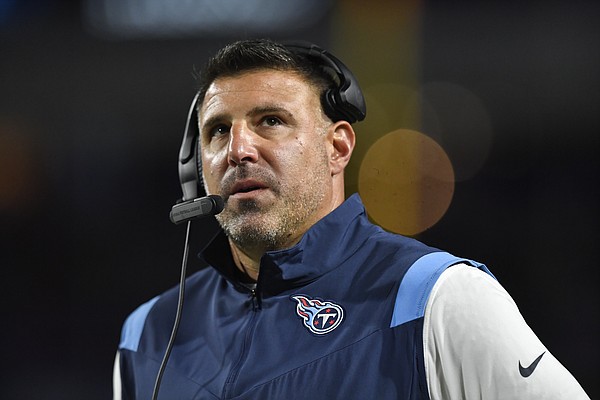 Titans Coach Mike Vrabel Doesn't Close Door on Offensive Line