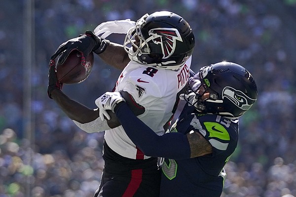 Patterson leads Falcons to first win over Seahawks