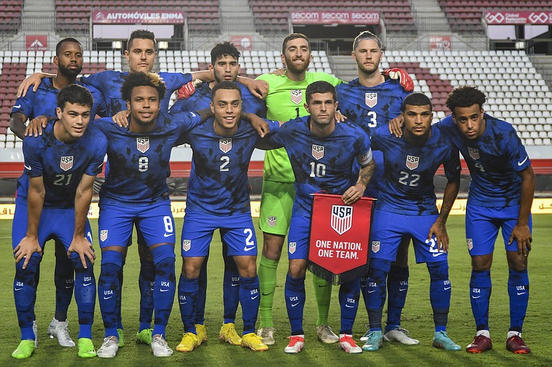 United States players pose for a team photo during the international friendly soccer match between Saudi Arabia and United States in Murcia, Spain, Tuesday, Sept. 27, 2022. (AP Photo/Jose Breton)