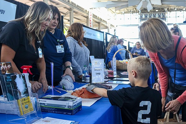 Photos: Erlanger Health System at Chattanooga Market  Chattanooga 