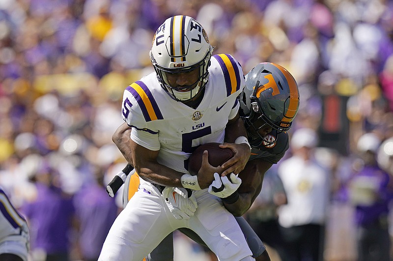 No. 19 LSU erases 13-point deficit, beats LA Tech 66-57