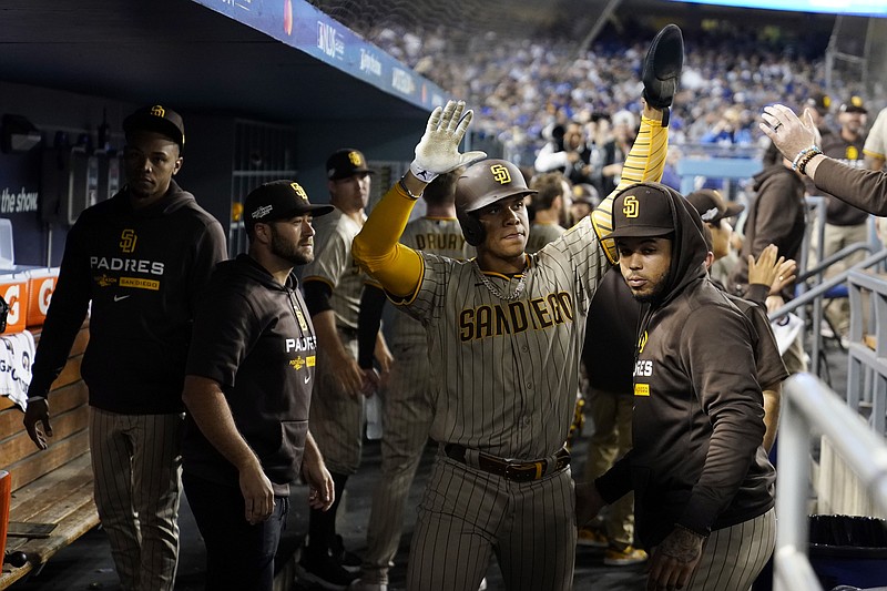 Padres bounce back to beat Dodgers, send NLDS to San Diego tied up