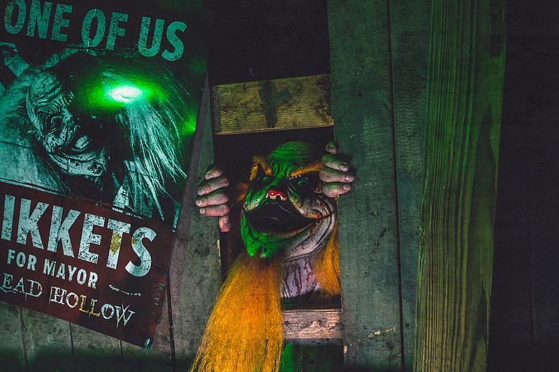 Photo Contributed by Dread Hollow / Dread Hollow, produced by Ruby Falls, unleashes its terror through ominously interactive actors and twisted storylines that play out over 25,000 square feet of meticulously detailed haunted house sets.