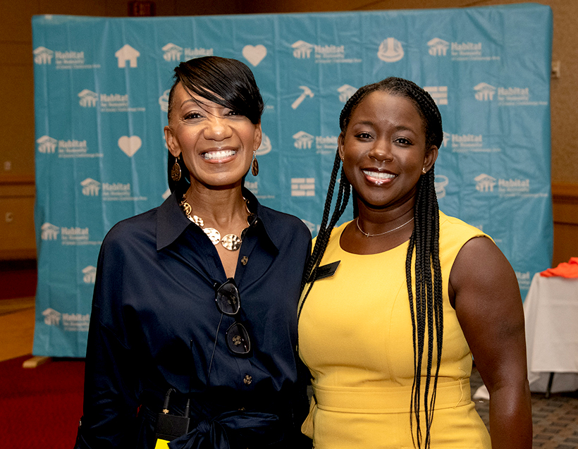 Photo by Mark Gilliland / LaVon Bullard and Tenasa McGhee