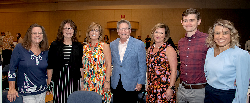 Photo by Mark Gilliland / Anne Singer, Susan Bishop, Lisa & Steve Frost, Amy Haddock and Will & Megan Bishop