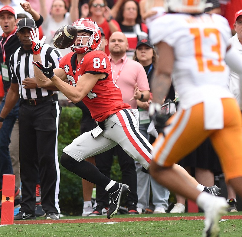 Staff photo by Matt Hamilton / Georgia receiver Ladd McConkey hauls in a 37-yard touchdown catch during last Saturday’s 27-13 victory over Tennessee inside Neyland Stadium.