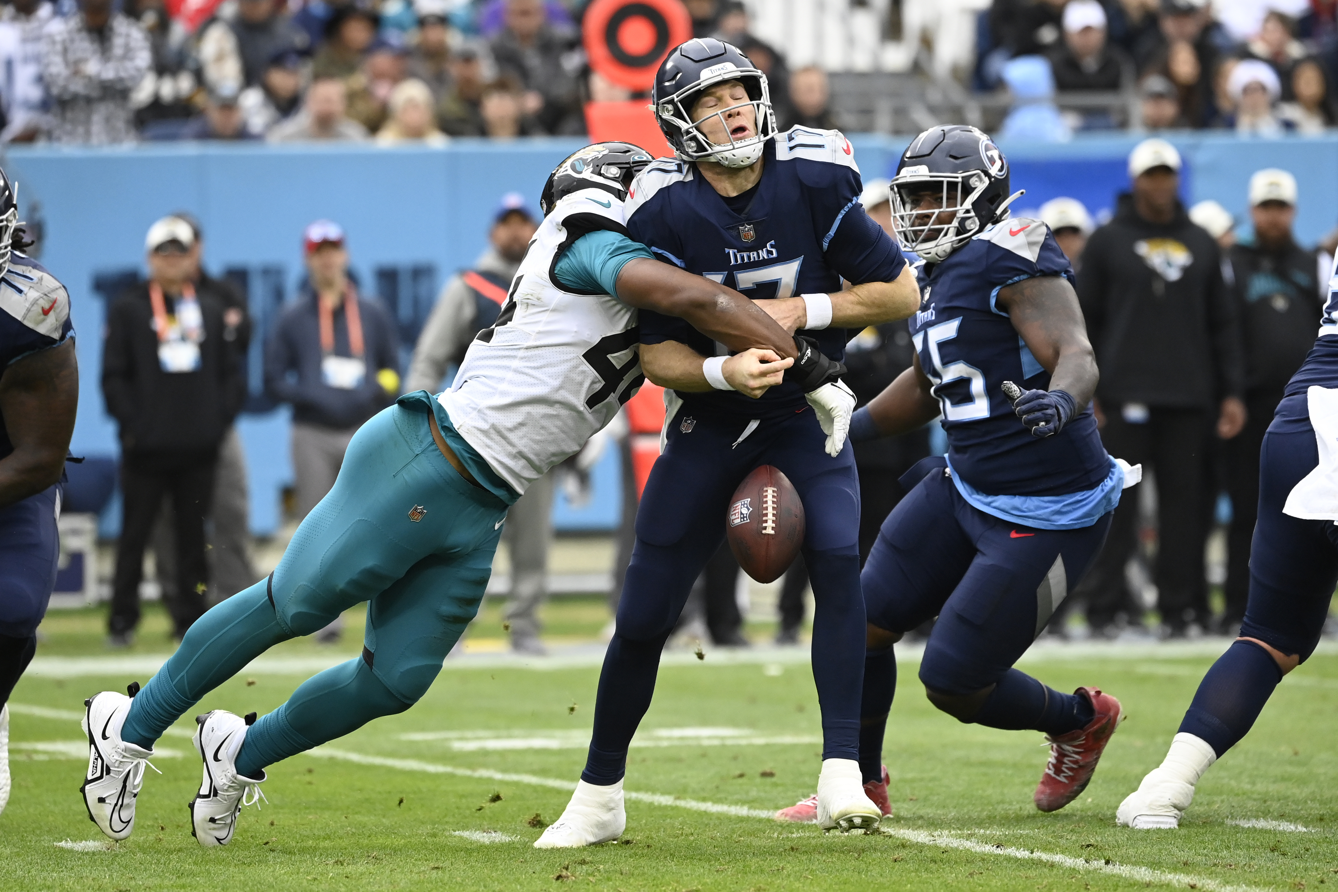 Folk's OT field goal in rain helps Tennessee Titans snap 8-game skid with  27-24 win over Los Angeles Chargers