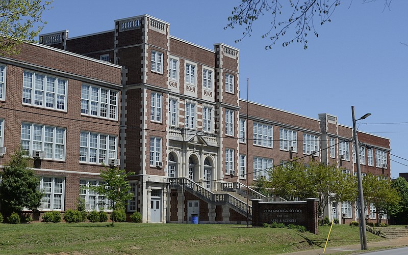 Staff photo by John Rawlston / The Chattanooga School for the Arts and Sciences, seen in 2014, is located on Third Street near downtown Chattanooga.