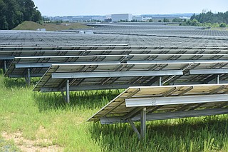 Meta turns to the sun to power data centers in Tennessee and Georgia ...