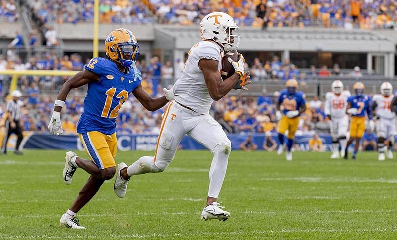 PITTSBURGH, PA - September 10, 2022 - Wide receiver Cedric Tillman #4 of the Tennessee Volunteers during the game between the Pittsburgh Panthers and the Tennessee Volunteers at Acrisure Stadium in Pittsburgh, PA. Photo By Andrew Ferguson/Tennessee Athletics