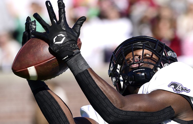 Staff Photo by Robin Rudd / Lipscomb Academy’s Nate Spillman hangs on to a touchdown reception during the 2021 BlueCross Bowl at Finley Stadium. Stillman was among Tennessee’s announced signees Wednesday.