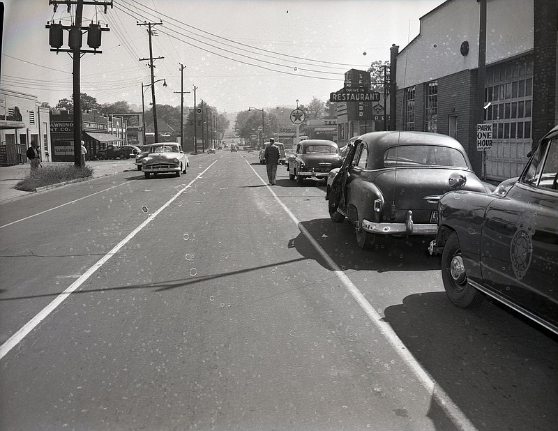 Archive photo from the Chattanooga News-Free Press by Bob Sherrill. This 1953 photo shows traffic on the 1600 block of McCallie Avenue.