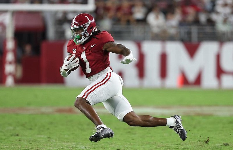 Alabama running back Jahmyr Gibbs (1) runs the ball against Vanderbilt at Bryant-Denny Stadium in Tuscaloosa, AL on Saturday, Sep 24, 2022.