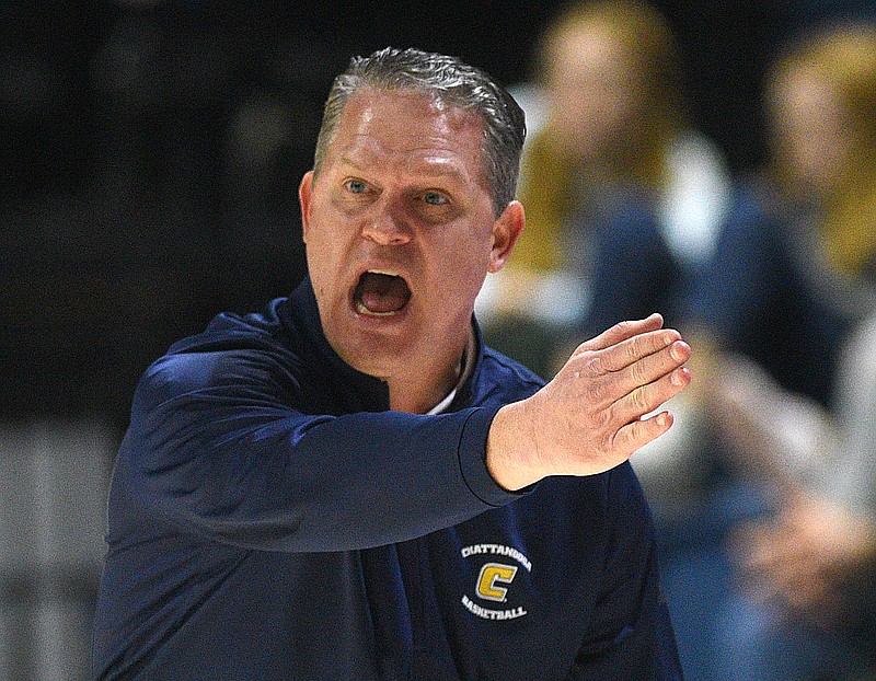 Chattanooga's Randy Brady helps UTC men beat Western Carolina