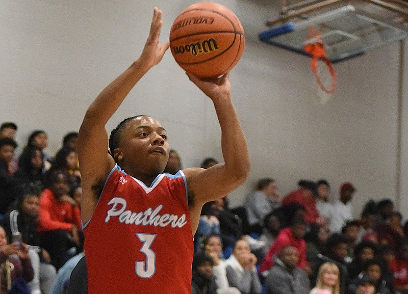 Staff file photo by Matt Hamilton / Brainerd's Dennis Lewis Jr. had 25 points, nine assists, seven rebounds and four steals to help the Panthers to a win against Hamilton Heights on Saturday.