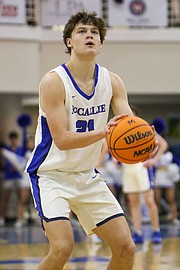 Baylor lands thrilling basketball victory over McCallie