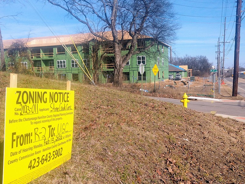 Staff photo by Mike Pare / A vacant tract of land at 5103 Central Ave. in South Chattanooga is shown in a Jan. 20, 2023, photo. A developer is planning an apartment building at the site, which is across 51st Street from another complex that's under construction.