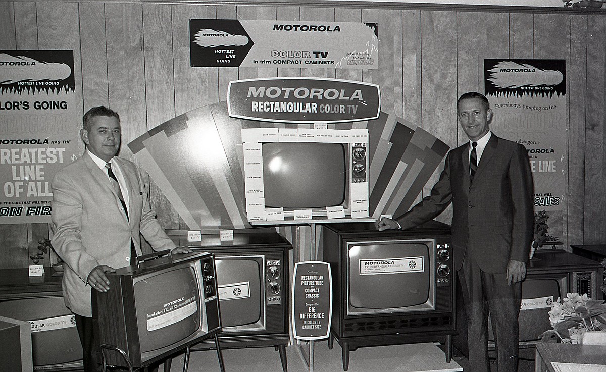 Remember When, Chattanooga? Small color TVs in the 1960s cost more than  $4,000 in today's dollars | Chattanooga Times Free Press, image size:1200x737