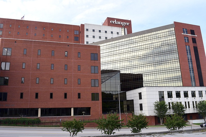 Staff Photo by Robin Rudd / Erlanger hospital, on East Third Street, is seen in 2021. A hospital official said Thursday instances of nurses calling in sick have decreased since Erlanger Health System boosted their pay by about 10% earlier this month.