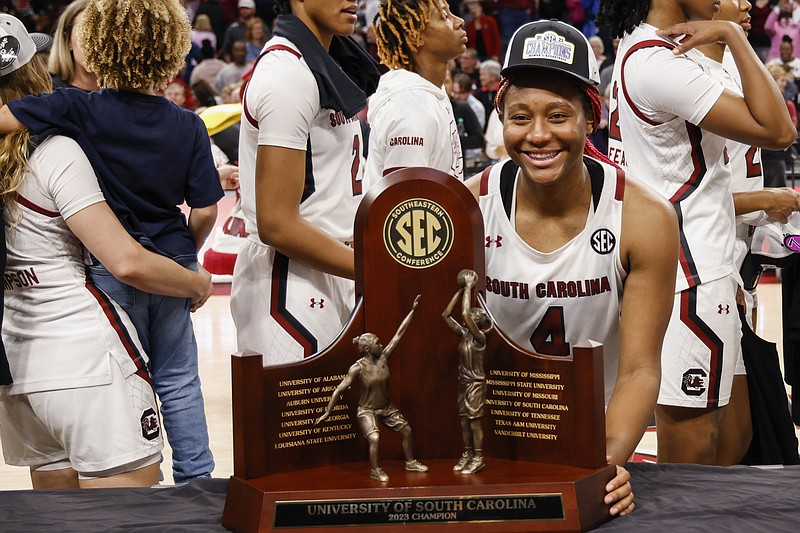 No. 1 South Carolina women run AP Top 25 streak to 36 weeks 