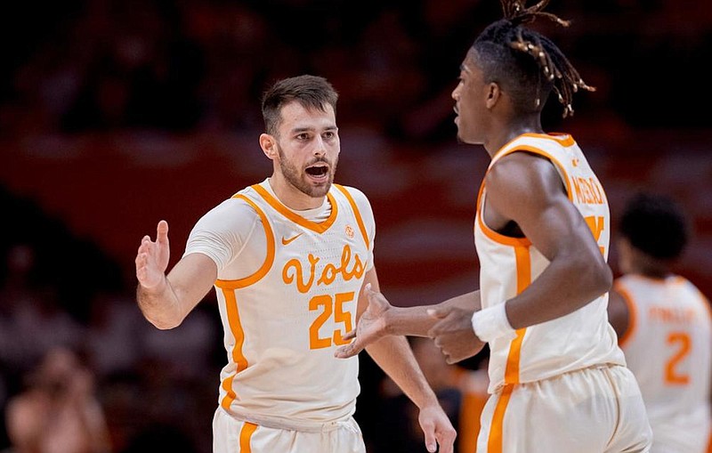 Tennessee Athletics photo / Tennessee senior guard Santiago Vescovi, left, and sophomore guard Jahmai Mashack, right, are expected to get most of the work at point guard Saturday afternoon at Auburn following the season-ending loss of Zakai Zeigler.