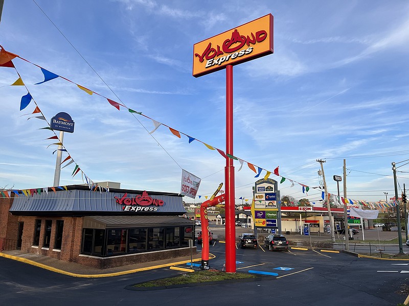 Photo by Dave Flessner / A new Volcano Express restaurant, shown here Monday when it had a soft opening,  opened at a retrofitted former Wendy's restaurant site at 7019 Shallowford Road.