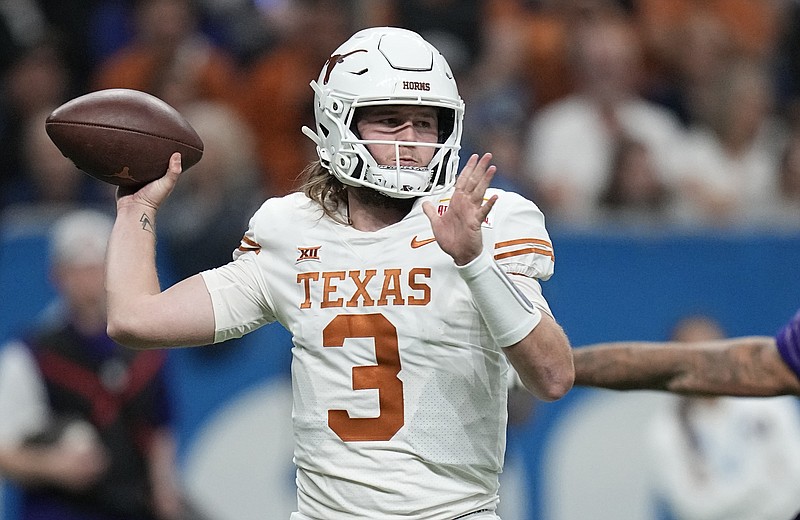 Public will get first look at Texas QB competition that includes a ...