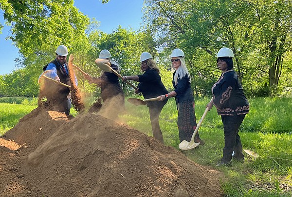 chattanooga-leaders-break-ground-on-new-lynnbrook-park-plan-fall-2024