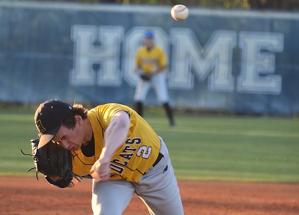 Prep roundup: Butler fans 10 in Hixson’s win over South Pittsburg