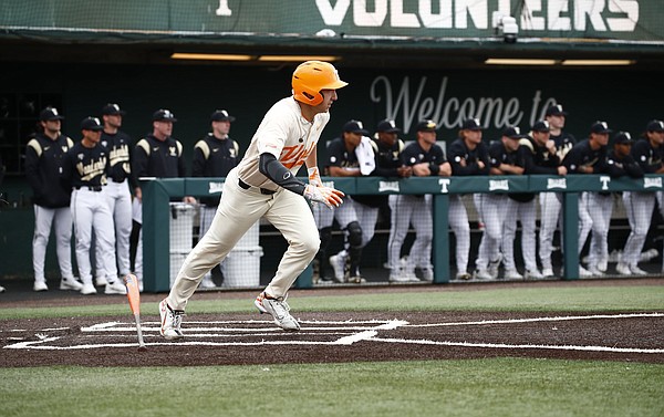 Tennessee sweeps Vanderbilt in baseball heavyweight battle - Axios Nashville