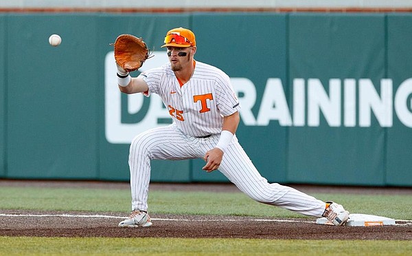 Tennessee ranked No. 1 for first time ever by D1Baseball, Baseball